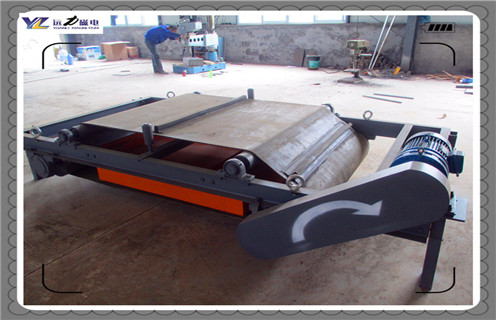 永磁自卸式除鐵器，黑龍江永磁自卸式除鐵器報價(jià)_技術(shù)參數_黑龍江永磁自卸式除鐵器報價(jià)磁塊安裝方式_如何換帶