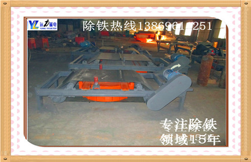 自卸帶式電磁除鐵器，黑龍江自卸帶式電磁除鐵器_規格型號_黑龍江自卸帶式電磁除鐵器適用范圍的工作原理